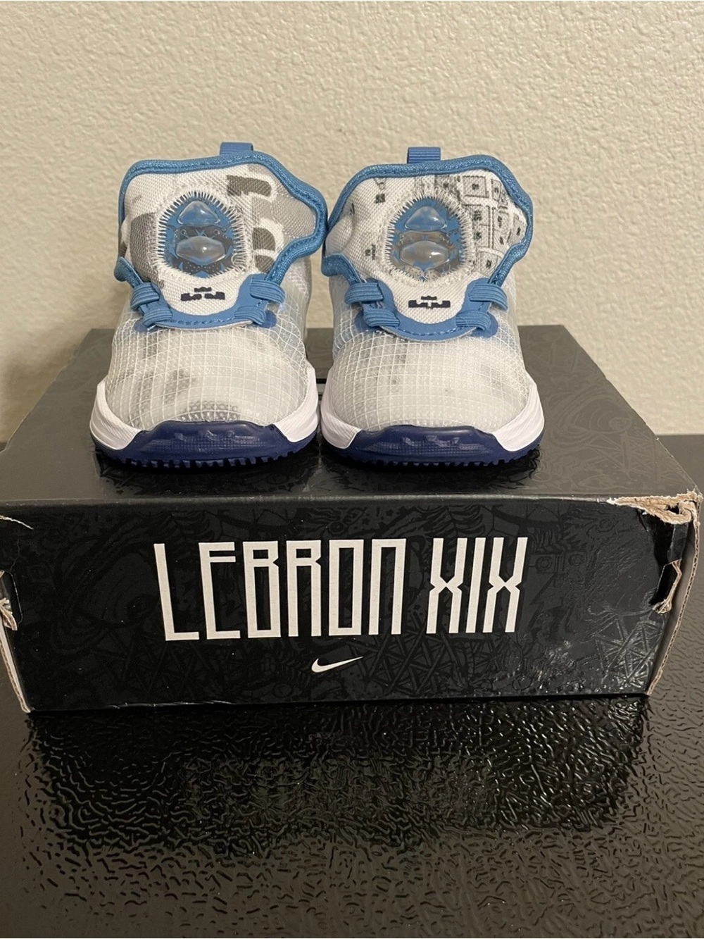 Legacy Kids Sneakers - White & Light Blue